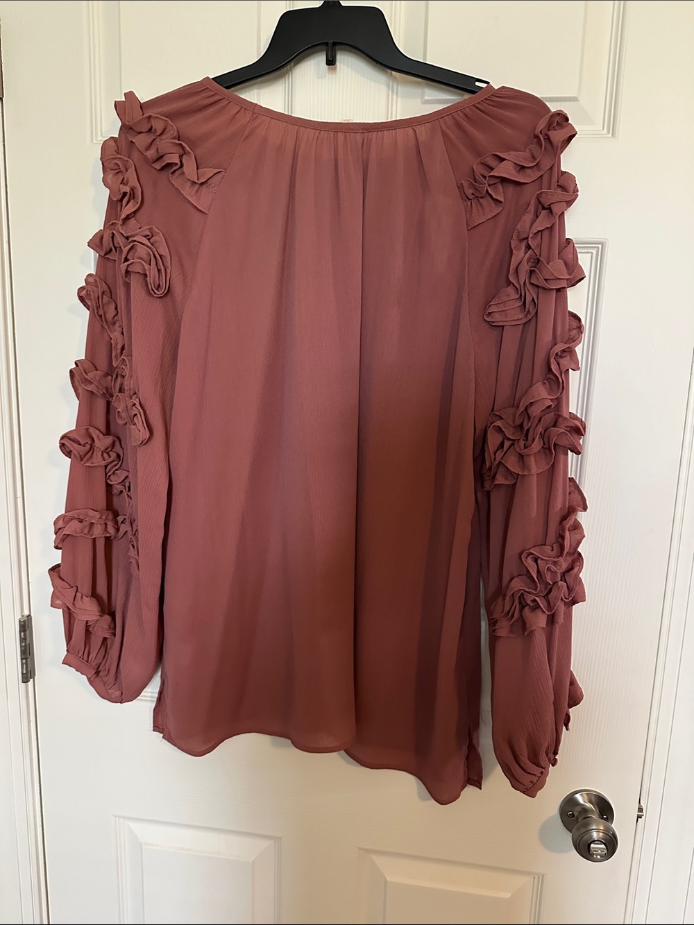 NWOT ODDY Dusty Rose Ruffle Sleeve Blouse - Picture 2 of 4